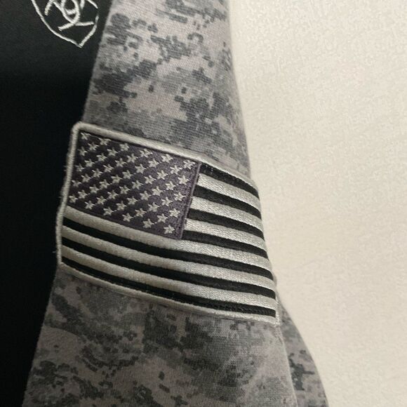 Ariat Pullover Mens XXL Hoodie Digital Camo Black Gray Patriot USA Flag Work Top - Picture 4 of 9